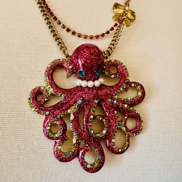 Betsey Johnson Fuchsia and Gold Octopus Necklace - Picture 2 of 8